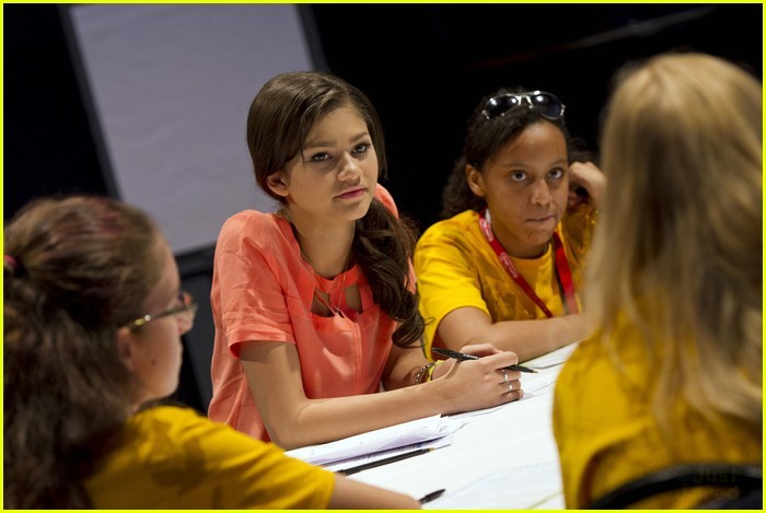 bella-thorne-zendaya-kids-nature-wdw-17 - Bella Thorne si Zendaya