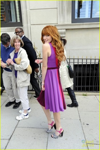 bella-thorne-easter-dc-07 - Bella Thorne Easter Egg Roll in Washington DC