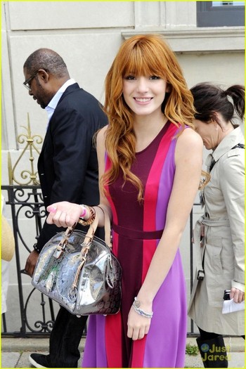 bella-thorne-easter-dc-02 - Bella Thorne Easter Egg Roll in Washington DC