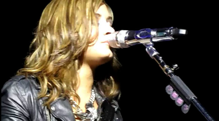 bscap0043 - Demilush - CriesChanges lyrics during Dont Forget Sept 7 2010 Cruzan Amphitheatre