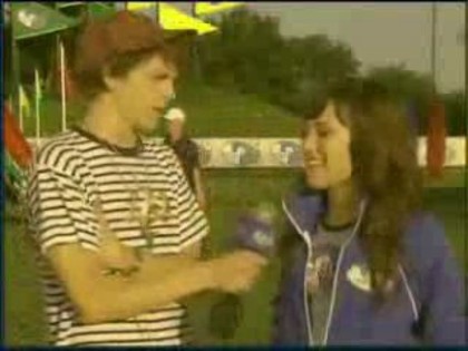 bscap0105 - Demilush - Disney Channel Games Interview Family