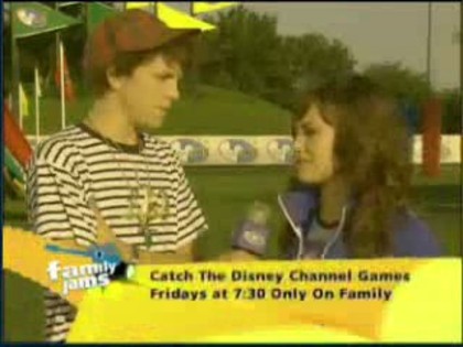 bscap0136 - Demilush - Disney Channel Games Interview Family