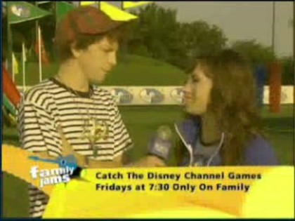 bscap0140 - Demilush - Disney Channel Games Interview Family