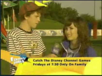 bscap0141 - Demilush - Disney Channel Games Interview Family