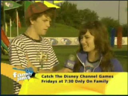 bscap0152 - Demilush - Disney Channel Games Interview Family