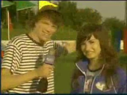 bscap0299 - Demilush - Disney Channel Games Interview Family