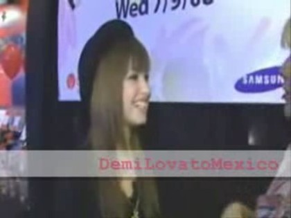 bscap0561 - Demilush -  Interview before the concert with the Jonas Brothers Part oo2