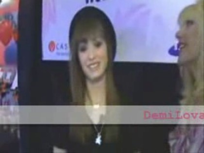 bscap0649 - Demilush -  Interview before the concert with the Jonas Brothers Part oo2