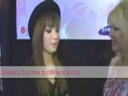 bscap0385 - Demilush -  Interview before the concert with the Jonas Brothers Part oo1
