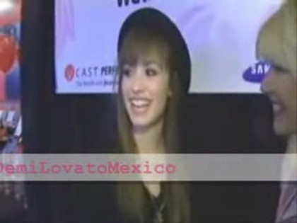 bscap0475 - Demilush -  Interview before the concert with the Jonas Brothers Part oo1
