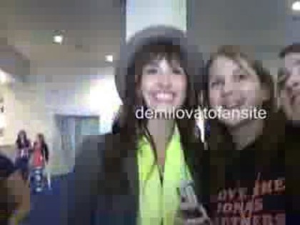 bscap0058 - Demilush at the dallas concert with Dallas