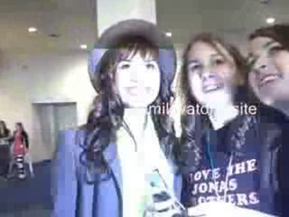 bscap0063 - Demilush at the dallas concert with Dallas