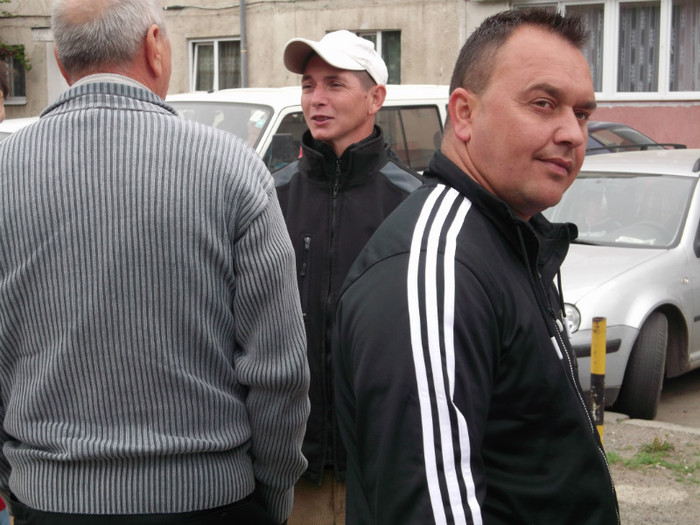 GROZA NU SE LASA DE TARG GROZA NU SE LASA DE TARG