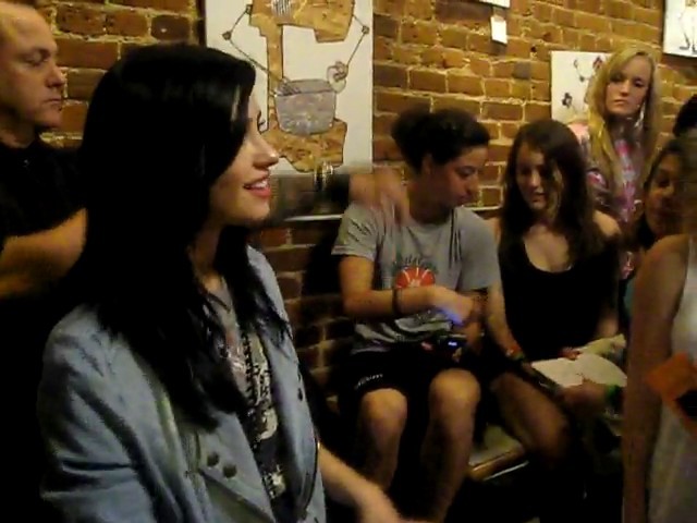bscap0165 - Demilush - Meeting Demi Lovato At a Coffee Shop