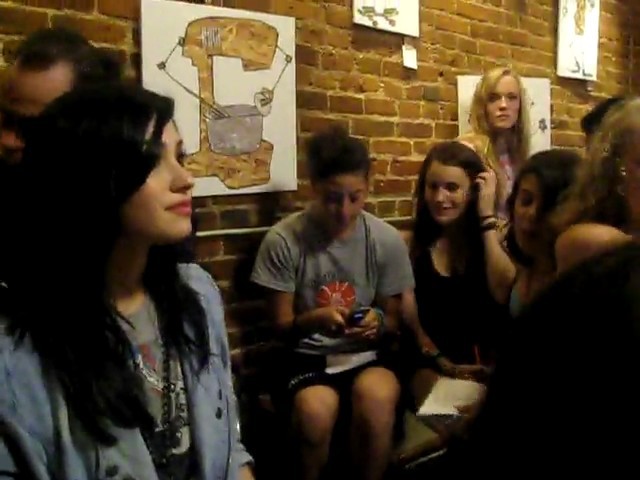 bscap0170 - Demilush - Meeting Demi Lovato At a Coffee Shop