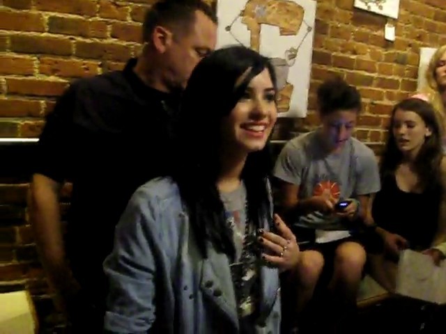 bscap0180 - Demilush - Meeting Demi Lovato At a Coffee Shop