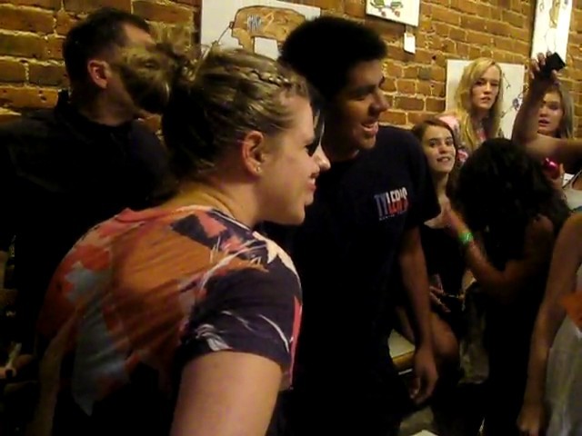 bscap0205 - Demilush - Meeting Demi Lovato At a Coffee Shop