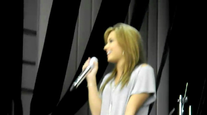 bscap0086 - Demilush - Soundcheck Answering Questions 09 11 10