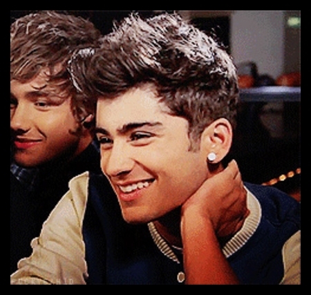 De ce? [incepe sa rada]