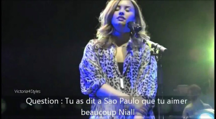 bscap0011 - Demi talk about Niall Horan Again Chile concert