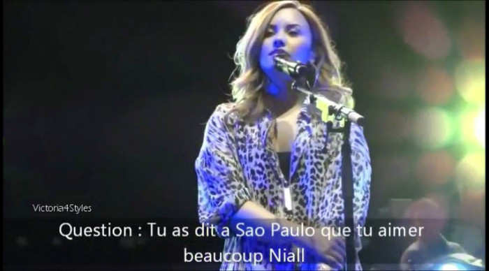 bscap0012 - Demi talk about Niall Horan Again Chile concert