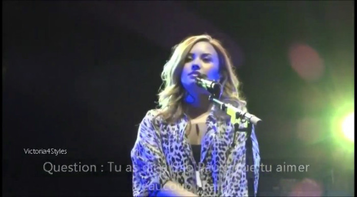 bscap0015 - Demi talk about Niall Horan Again Chile concert