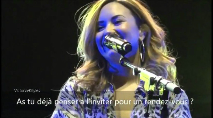 bscap0021 - Demi talk about Niall Horan Again Chile concert