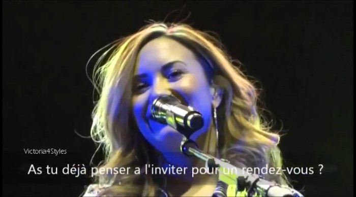 bscap0022 - Demi talk about Niall Horan Again Chile concert