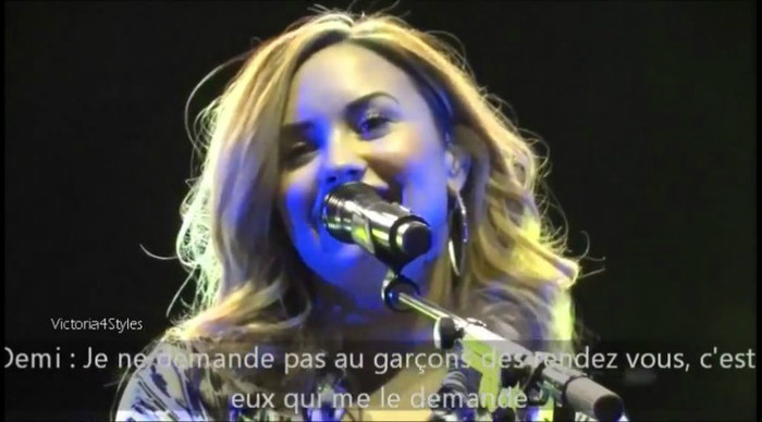 bscap0037 - Demi talk about Niall Horan Again Chile concert
