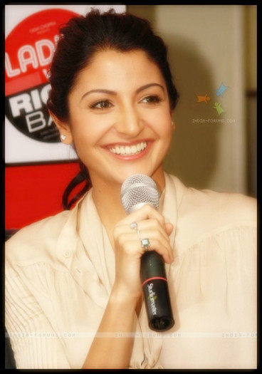  - x-Anushka Sharma-x