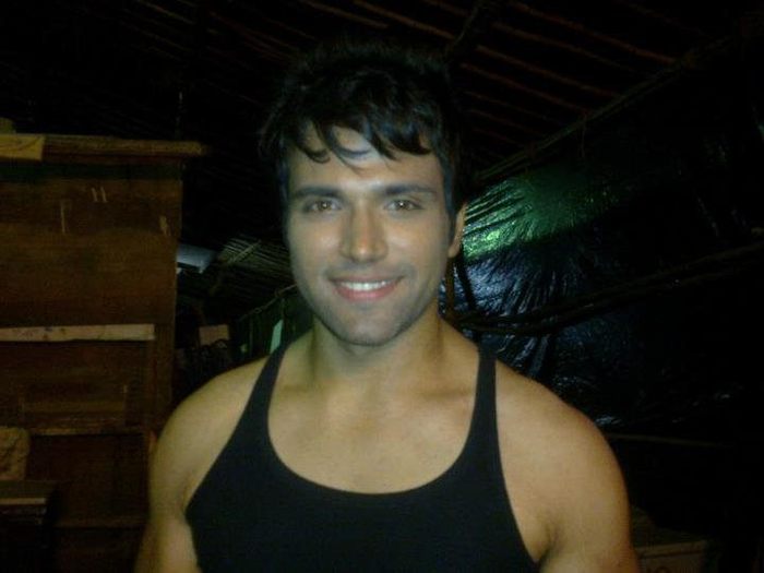 268312_185303834863795_168396933221152_494633_977557_n - xxRithvik Dhanjani-Arjunxx