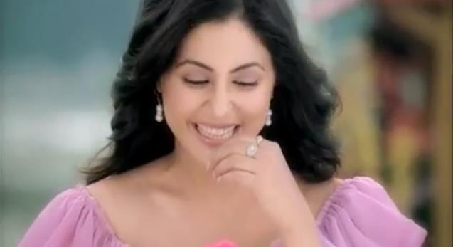 Hina Khan in Love [175]