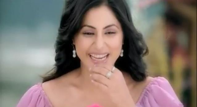 Hina Khan in Love [176]