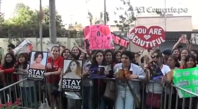 Demi Lovato Llego A Perú Y Saludo A Sus Fans  2012 00395