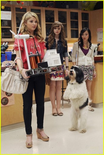 frenemies-official-pics-24 - Bella Thorne Frenemies