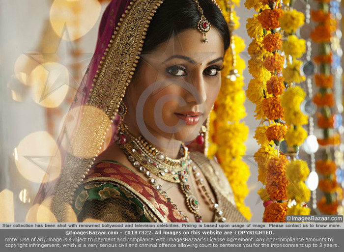 Pf6gm - HINA KHAN-2012