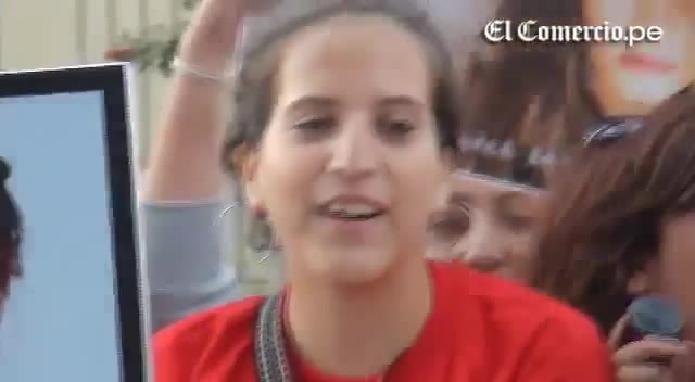 Demi Lovato Llego A Perú Y Saludo A Sus Fans  2012 02447 Demi Lovato Llego A Perú Y Saludo A Sus Fans  2012 02447
