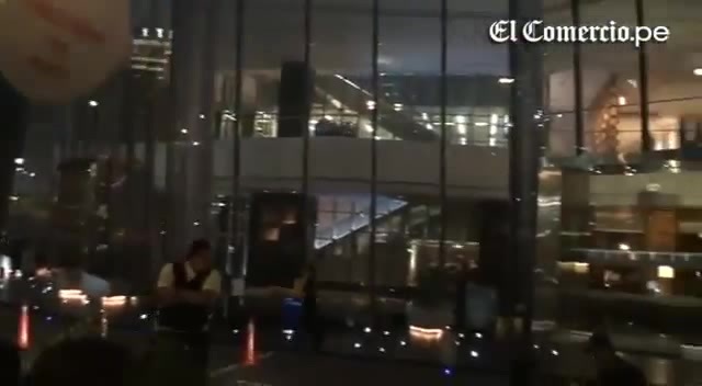 Demi Lovato Llego A Perú Y Saludo A Sus Fans  2012 10824 - Demi - Llego A Peru Y Saludo A Sus Fans 2012 Part o21