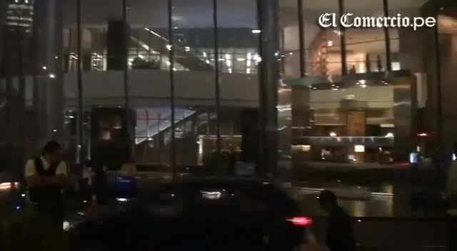 Demi Lovato Llego A Perú Y Saludo A Sus Fans  2012 11141