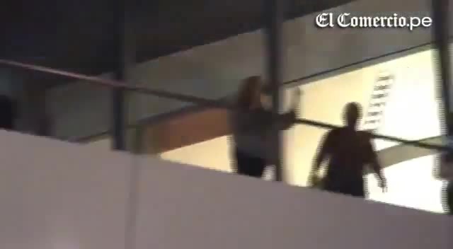 Demi Lovato Llego A Perú Y Saludo A Sus Fans  2012 11861