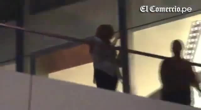 Demi Lovato Llego A Perú Y Saludo A Sus Fans  2012 12126