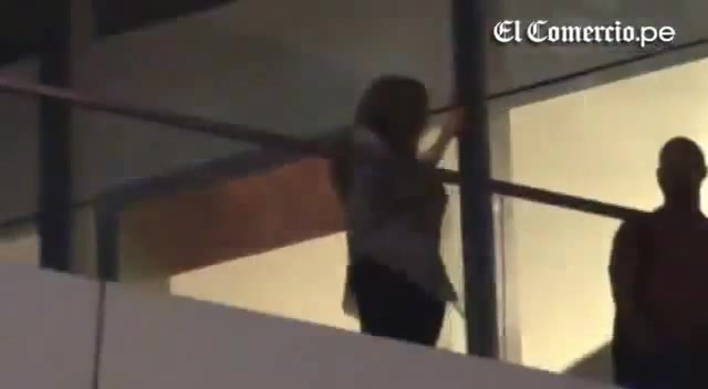 Demi Lovato Llego A Perú Y Saludo A Sus Fans  2012 12197