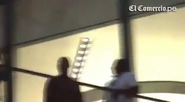 Demi Lovato Llego A Perú Y Saludo A Sus Fans  2012 12302