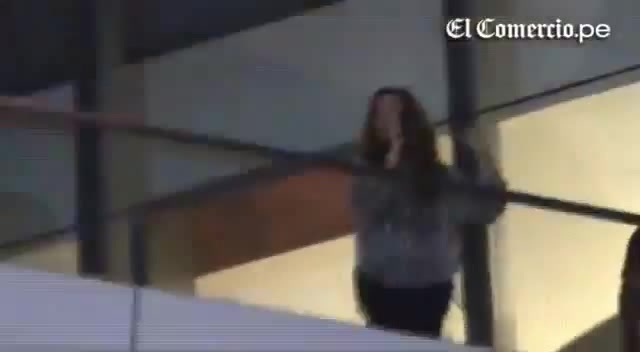 Demi Lovato Llego A Perú Y Saludo A Sus Fans  2012 12571