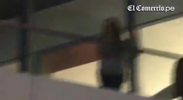 Demi Lovato Llego A Perú Y Saludo A Sus Fans  2012 12608