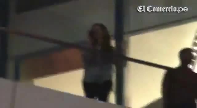 Demi Lovato Llego A Perú Y Saludo A Sus Fans  2012 12695