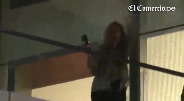 Demi Lovato Llego A Perú Y Saludo A Sus Fans  2012 13590