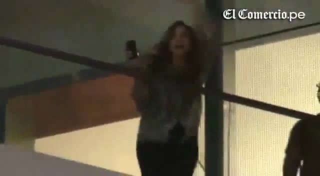 Demi Lovato Llego A Perú Y Saludo A Sus Fans  2012 13718 - Demi - Llego A Peru Y Saludo A Sus Fans 2012 Part o27