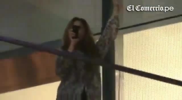 Demi Lovato Llego A Perú Y Saludo A Sus Fans  2012 14517