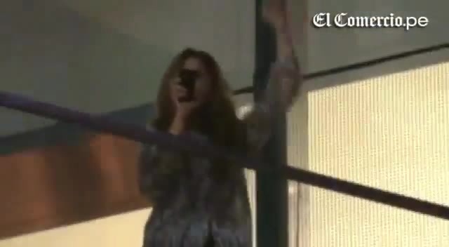 Demi Lovato Llego A Perú Y Saludo A Sus Fans  2012 14542